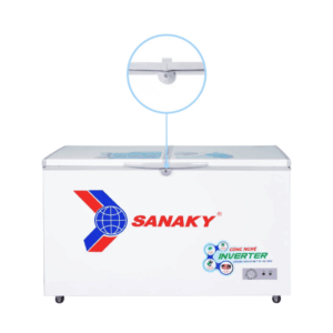 Ổ khóa của tủ đông Sanaky Inverter 305 Lít VH-4099A3